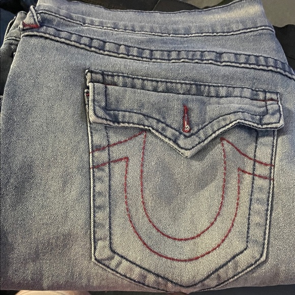 True Religion Women's Light Blue Jeans with Red Stitching - Picture 1 of 1